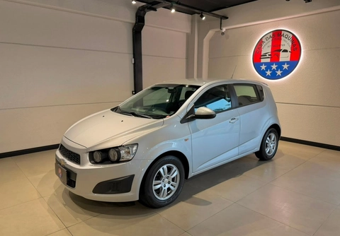 Chevrolet Sonic 2013 Prata — foto 1 de 3