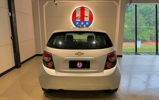 imagem-https://www.socarrao.com.br/sc-vehicle-images-prod/957595/1786642675291-3a7aa118-2ae5-4789-84d3-3ec77dfcc736.jpg