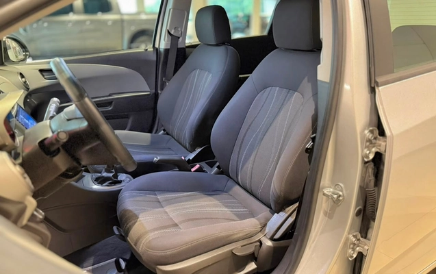imagem-https://www.socarrao.com.br/sc-vehicle-images-prod/957595/1786642675293-63689047-15b9-450a-8c15-e539fcdf4d59.jpg