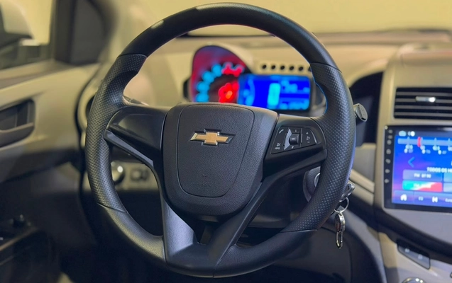 imagem-https://www.socarrao.com.br/sc-vehicle-images-prod/957595/1786642675302-f84ec60f-d053-4037-af8c-705b13e51950.jpg