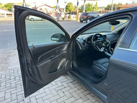 imagem-https://www.socarrao.com.br/sc-vehicle-images-prod/957609/1774439022409-efe0ab56-265c-4b47-af41-2aceca1120bf.jpeg