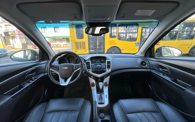imagem-https://www.socarrao.com.br/sc-vehicle-images-prod/957609/1774439022411-19e19b15-5c35-44a0-b3cb-59c81ef3e94d.jpeg