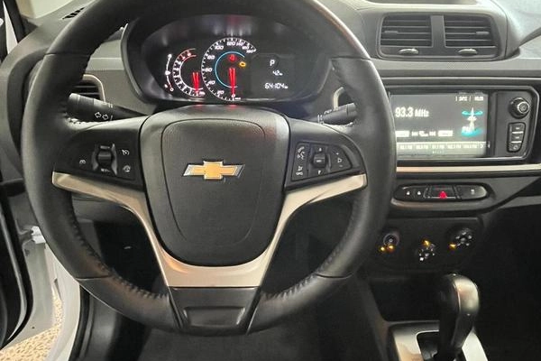 imagem-https://www.socarrao.com.br/sc-vehicle-images-prod/957610/1782996072785-7928501_17_B_2470fa6b75.jpeg