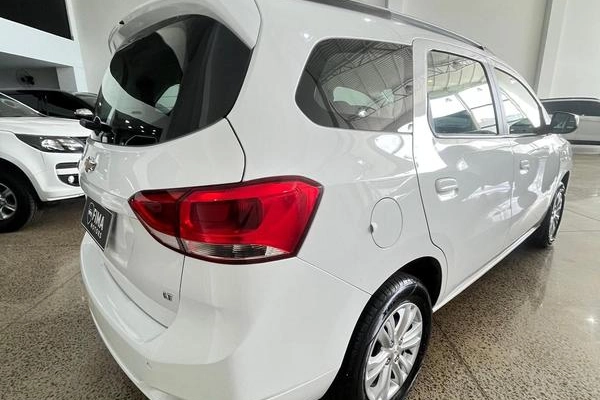 imagem-https://www.socarrao.com.br/sc-vehicle-images-prod/957610/1782996072785-7928501_4_B_a35bd8cd54.jpeg