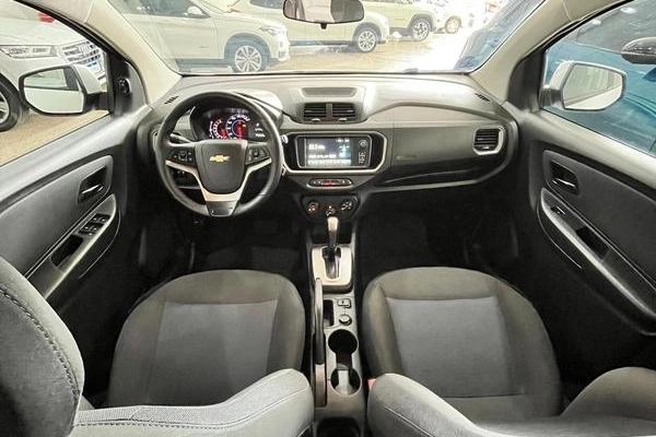 imagem-https://www.socarrao.com.br/sc-vehicle-images-prod/957610/1782996072791-7928501_14_B_96d6a33077.jpeg