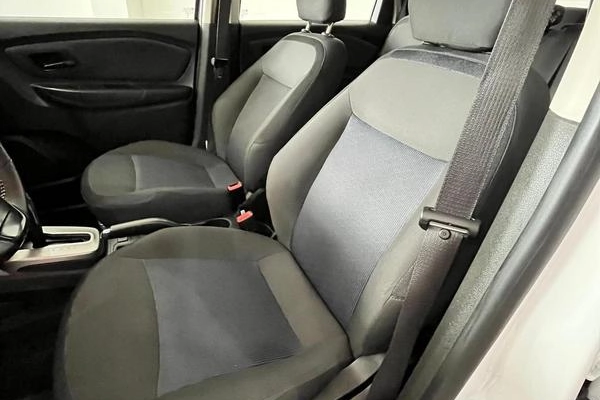 imagem-https://www.socarrao.com.br/sc-vehicle-images-prod/957610/1782996072792-7928501_13_B_252bb5495c.jpeg