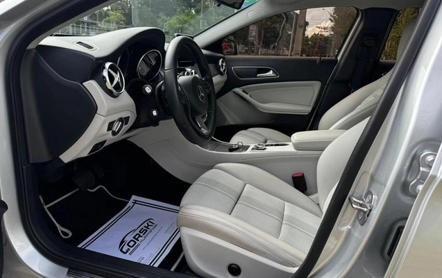 imagem-https://www.socarrao.com.br/sc-vehicle-images-prod/957821/1789071392017-7928465_12_B_391d9d4898.jpeg