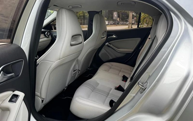 imagem-https://www.socarrao.com.br/sc-vehicle-images-prod/957821/1789071392043-7928465_0_B_4becddc979.jpeg