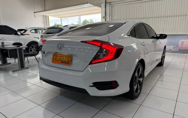imagem-https://www.socarrao.com.br/sc-vehicle-images-prod/957987/1774443615971-V2hhdHNBcHAgSW1hZ2UgMjAyNi0wMy0yMyBhdCAxNC40Mi40MS5qcGVn.jpeg