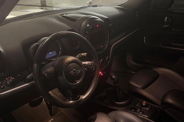 imagem-https://www.socarrao.com.br/sc-vehicle-images-prod/958269/1789491537871-7929370_7_B_770118c5f9.jpeg