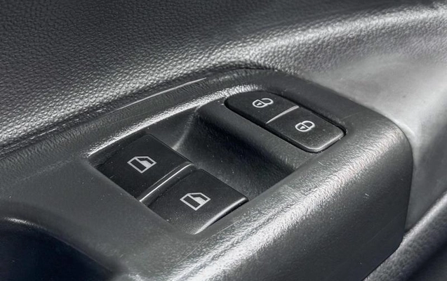 imagem-https://www.socarrao.com.br/sc-vehicle-images-prod/958291/1785934532223-7688807_11_B_4c0a2b9e9e.jpeg
