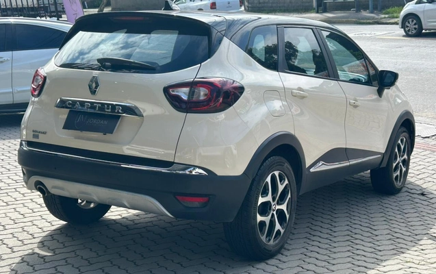 imagem-https://www.socarrao.com.br/sc-vehicle-images-prod/958365/1789505303054-003_f9f299f66908b12fd9f63f3964cf17a8.jpeg