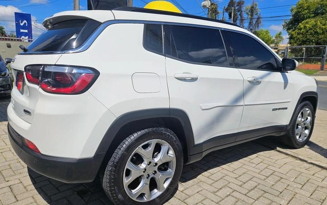 imagem-https://www.socarrao.com.br/sc-vehicle-images-prod/958475/1789228399358-7853756_2_B_0df85aaf7a.jpeg