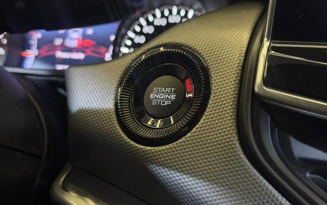 imagem-https://www.socarrao.com.br/sc-vehicle-images-prod/958693/1789048555846-7828812_12_B_0953d9e34b.jpeg