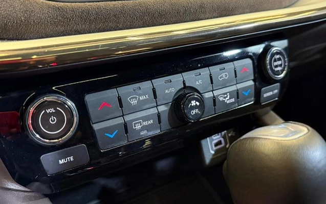 imagem-https://www.socarrao.com.br/sc-vehicle-images-prod/958775/1789419311694-7886515_2_B_29d22cea6b.jpeg