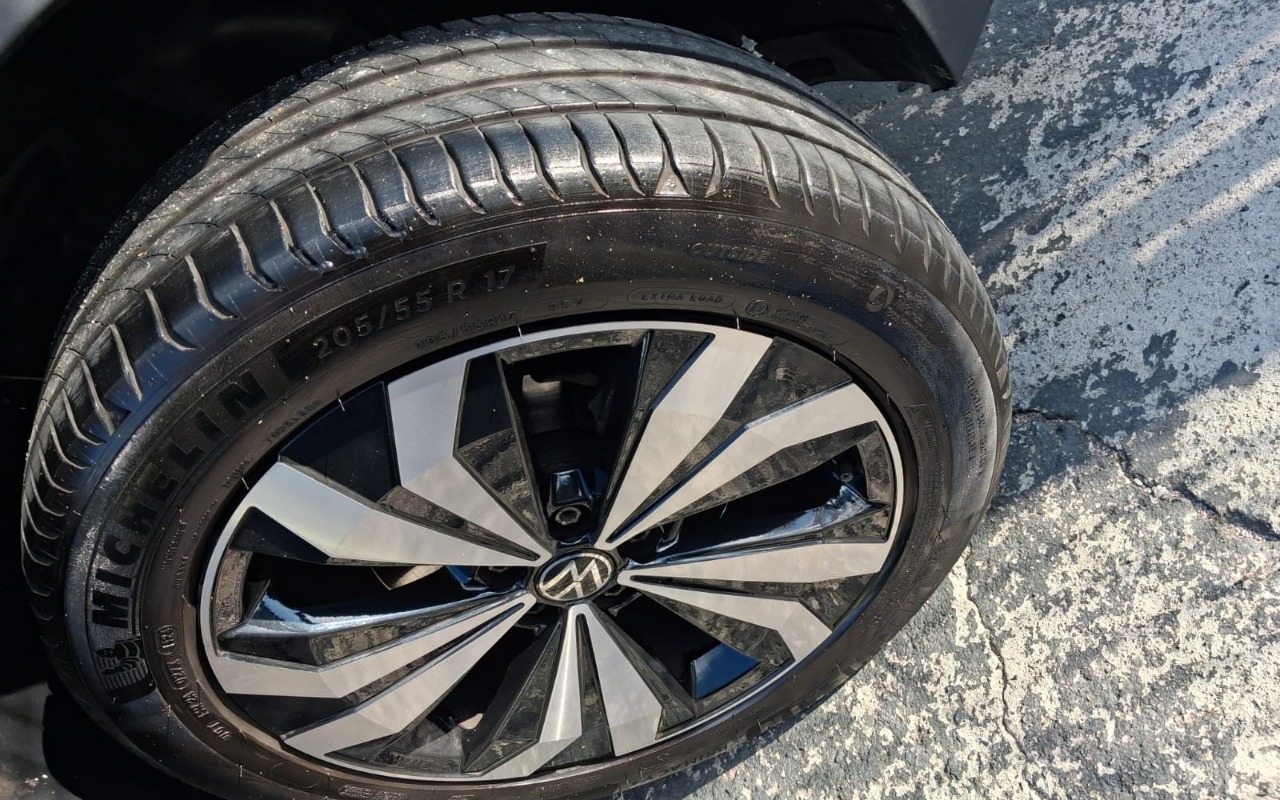 imagem-https://www.socarrao.com.br/sc-vehicle-images-prod/959015/1774461984865-V2hhdHNBcHAgSW1hZ2UgMjAyNi0wMy0yNCBhdCAyMS40Ni40MC5qcGVn.jpeg