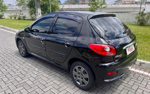 imagem-https://www.socarrao.com.br/sc-vehicle-images-prod/959147/1782315800498-fe422e55-11a8-46d1-80be-12dd75943fea.jpg
