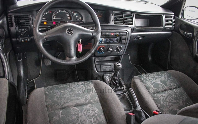 imagem-https://www.socarrao.com.br/sc-vehicle-images-prod/959235/1789047355849-a5f605fda9ab4f81bff2b9aaa5e84951_1776365231800.jpeg