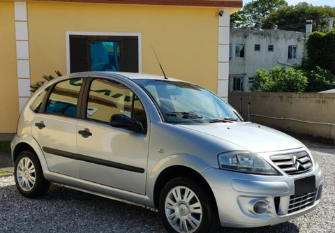 Citroën C3 2011 Prata — foto 1 de 3