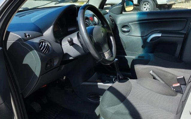 imagem-https://www.socarrao.com.br/sc-vehicle-images-prod/959429/1774468781418-f60d6263-a29f-4fac-8c86-c9416dbd8e9a.jpg