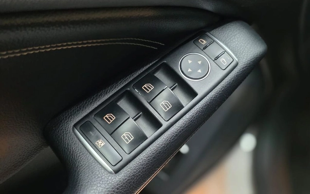 imagem-https://www.socarrao.com.br/sc-vehicle-images-prod/959720/1788287509590-gb-fe43bce.jpeg