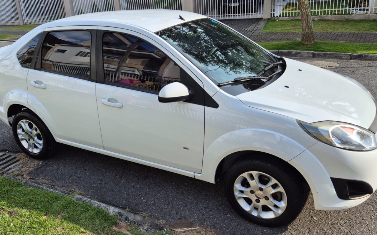 imagem-https://www.socarrao.com.br/sc-vehicle-images-prod/959801/1774483086580-Rm90byAwMi5qcGVn.jpeg