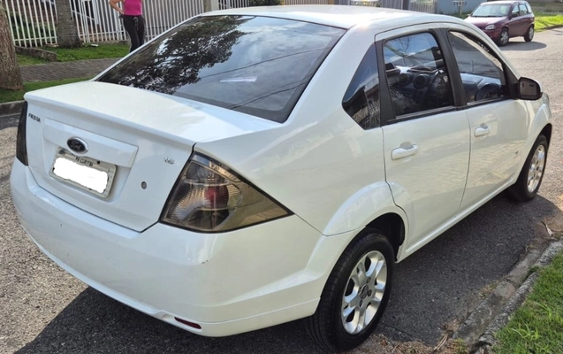 imagem-https://www.socarrao.com.br/sc-vehicle-images-prod/959801/1774483087083-Rm90byAwNC5qcGVn.jpeg