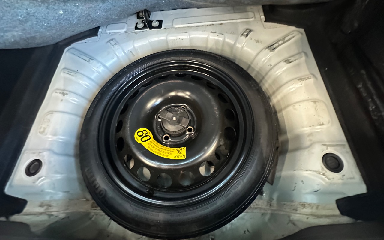 imagem-https://www.socarrao.com.br/sc-vehicle-images-prod/959807/1774483679376-SU1HXzgzODEuanBlZw.jpeg