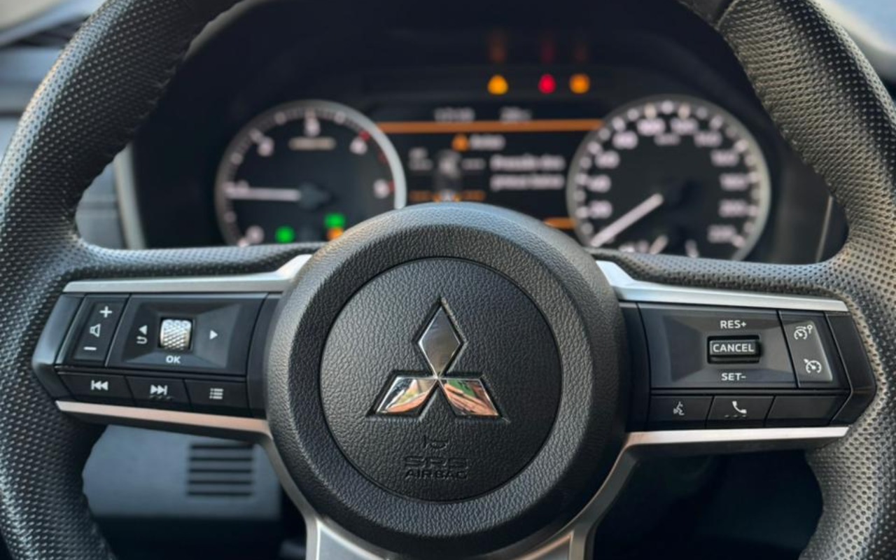 imagem-https://www.socarrao.com.br/sc-vehicle-images-prod/961230/1774530893466-V2hhdHNBcHAgSW1hZ2UgMjAyNi0wMy0yNSBhdCAxNy4zNi4yMyAoNCkuanBlZw.jpeg