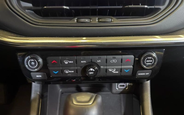 imagem-https://www.socarrao.com.br/sc-vehicle-images-prod/961298/1788527777256-7933118_20_B_8da08497e6.jpeg