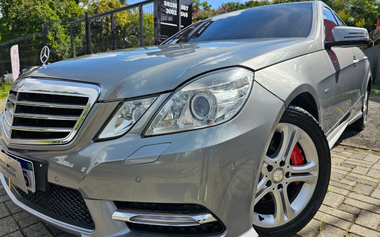 Mercedes-Benz E-250 2012 Prata — foto 1 de 3