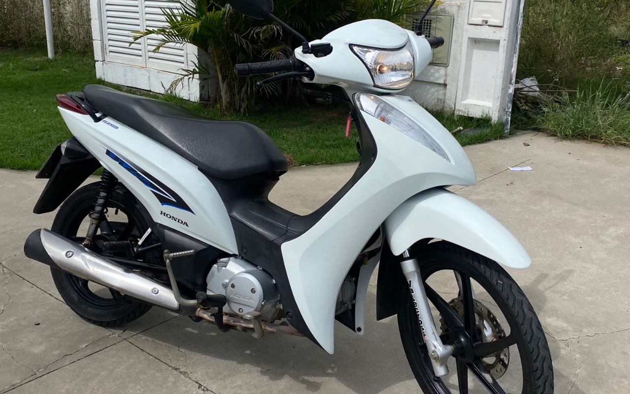 Honda BIZ 125 EX/ 125 EX FLEX  na cor Branco no Gravataí / RS - 961380