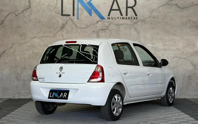 imagem-https://www.socarrao.com.br/sc-vehicle-images-prod/961432/1786639104572-7863643_2_B_52f8b66fa9.jpeg