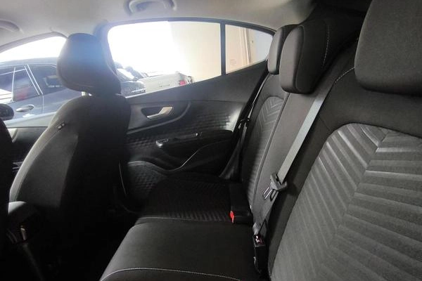 imagem-https://www.socarrao.com.br/sc-vehicle-images-prod/962537/1788355353835-7934344_8_B_646b373d92.jpeg