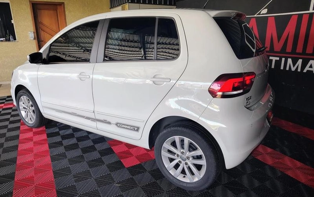 imagem-https://www.socarrao.com.br/sc-vehicle-images-prod/962666/1778596471424-7913351_3_B_7271edc53a.jpeg