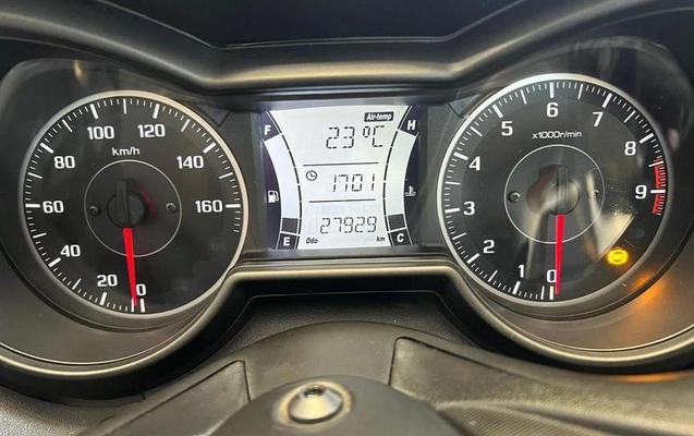 imagem-https://www.socarrao.com.br/sc-vehicle-images-prod/962668/1789504620955-7935300_6_B_b4d1fcfdd1.jpeg