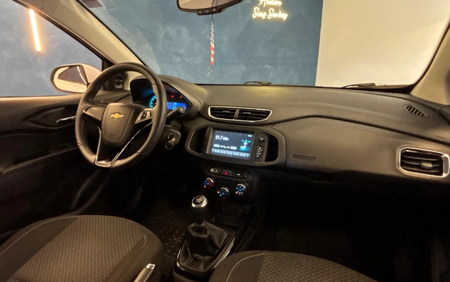 imagem-https://www.socarrao.com.br/sc-vehicle-images-prod/962813/1775570114696-e79044d8-5948-43d3-b4d7-8c70c7604f5a.jpg