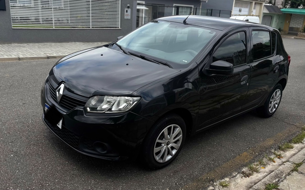 Renault Sandero 2018 Preto — foto 1 de 3