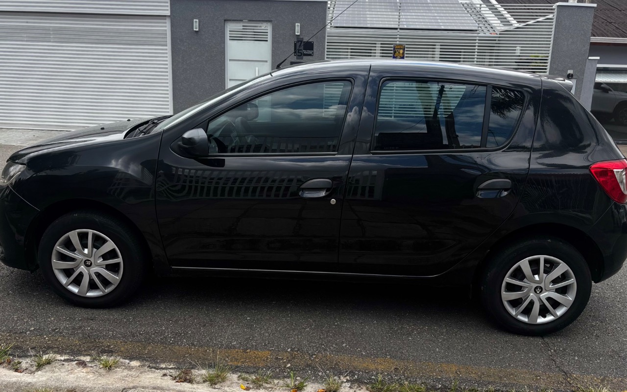 imagem-https://www.socarrao.com.br/sc-vehicle-images-prod/962875/1774556140528-SU1HXzMyNTMuanBlZw.jpeg