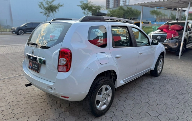 imagem-https://www.socarrao.com.br/sc-vehicle-images-prod/963050/1774557190440-caf5bf52-d74c-4a6f-ae00-b4e3a5b07c92.jpg