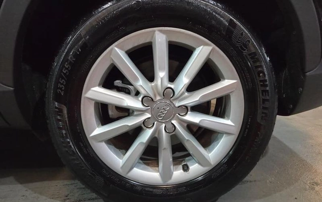 imagem-https://www.socarrao.com.br/sc-vehicle-images-prod/963146/1774559400661-7833607_13_B_9482377f82.jpeg