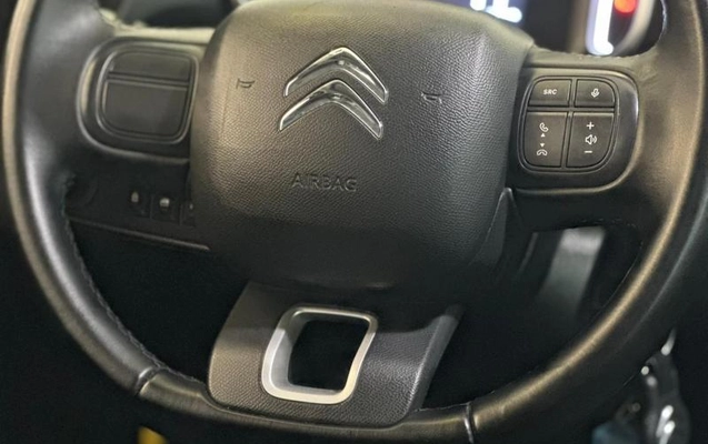 imagem-https://www.socarrao.com.br/sc-vehicle-images-prod/964063/1786548037801-7933888_7_B_5931a78a24.jpeg