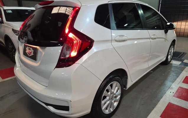 imagem-https://www.socarrao.com.br/sc-vehicle-images-prod/964064/1774889689779-7936429_4_B_6e23f77ec6.jpeg