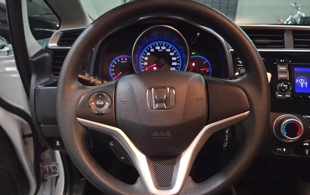 imagem-https://www.socarrao.com.br/sc-vehicle-images-prod/964064/1774889689785-7936429_10_B_38554320f6.jpeg