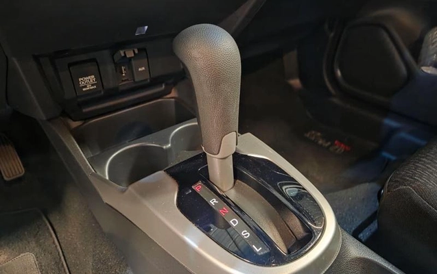 imagem-https://www.socarrao.com.br/sc-vehicle-images-prod/964064/1774889689791-7936429_13_B_0c077d380c.jpeg