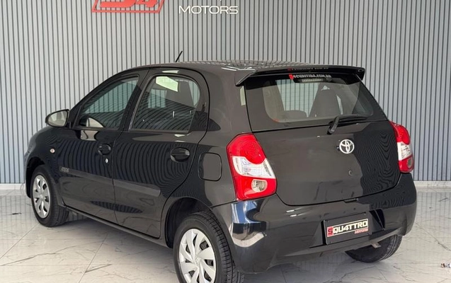 imagem-https://www.socarrao.com.br/sc-vehicle-images-prod/964136/1779207717172-7879026_0_B_d0bbafdf95.jpeg