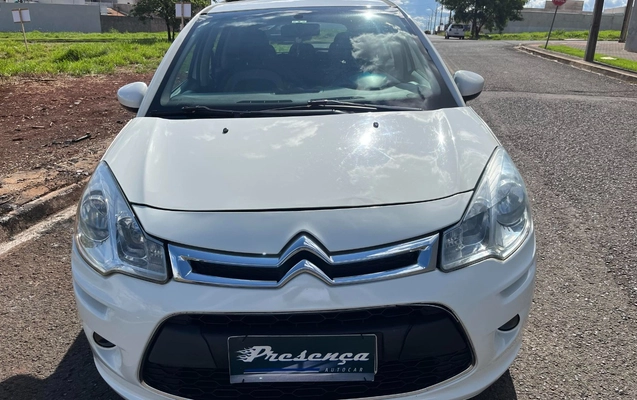 imagem-https://www.socarrao.com.br/sc-vehicle-images-prod/964271/1774888601170-MjJkZWFhZjktZDFjMi00MTU4LThmY2MtNDI3YzRmOThiZTM1LmpwZw.jpg