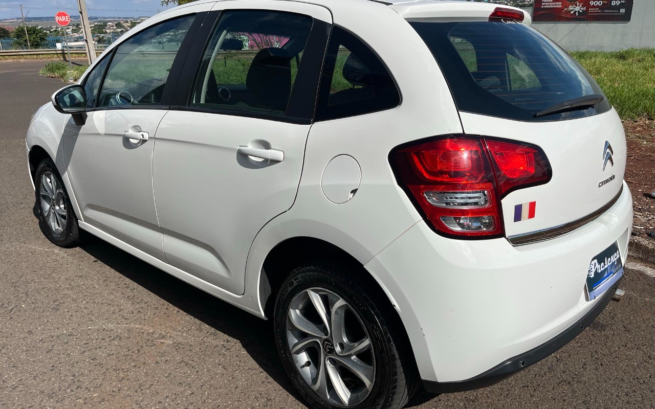 imagem-https://www.socarrao.com.br/sc-vehicle-images-prod/964271/1774888601414-YzhkNTc2M2MtMGQ4YS00MzI0LWJlMmMtNWEyN2Y1ZDZmYzc0LmpwZw.jpg