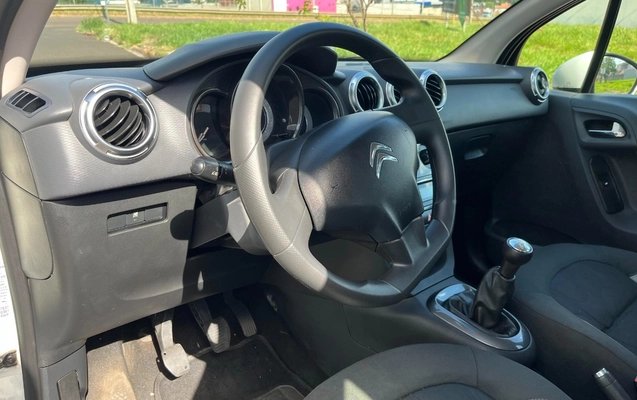 imagem-https://www.socarrao.com.br/sc-vehicle-images-prod/964271/1774888601487-NzdhODdkNDktMWEzZi00MjVhLTg4NzktMGM2YzZlN2ExNTJhLmpwZw.jpg