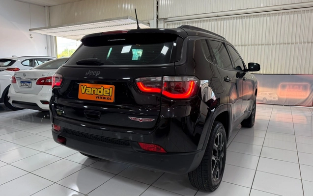 imagem-https://www.socarrao.com.br/sc-vehicle-images-prod/964505/1774624701469-V2hhdHNBcHAgSW1hZ2UgMjAyNi0wMy0yNyBhdCAwOS41Mi41NCAoMSkuanBlZw.jpeg